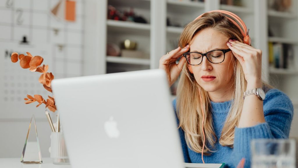 Sürekli Baş Ağrısı Çekiyorsanız Dikkat! 3 surekli bas agrisi cekiyorsaniz dikkat zOBi5Maq