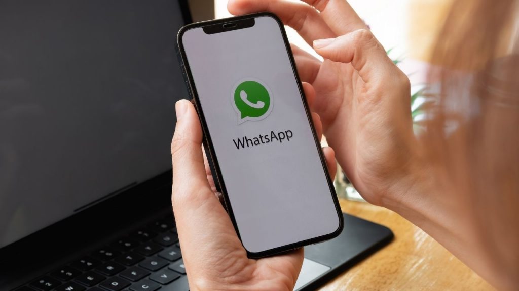 WhatsApp bomba gibi özellik getiriyor! Sizin yerinize onlar konuşacak 5 whatsapp bomba gibi ozellik getiriyor sizin yerinize onlar konusacak aWHDkKM8